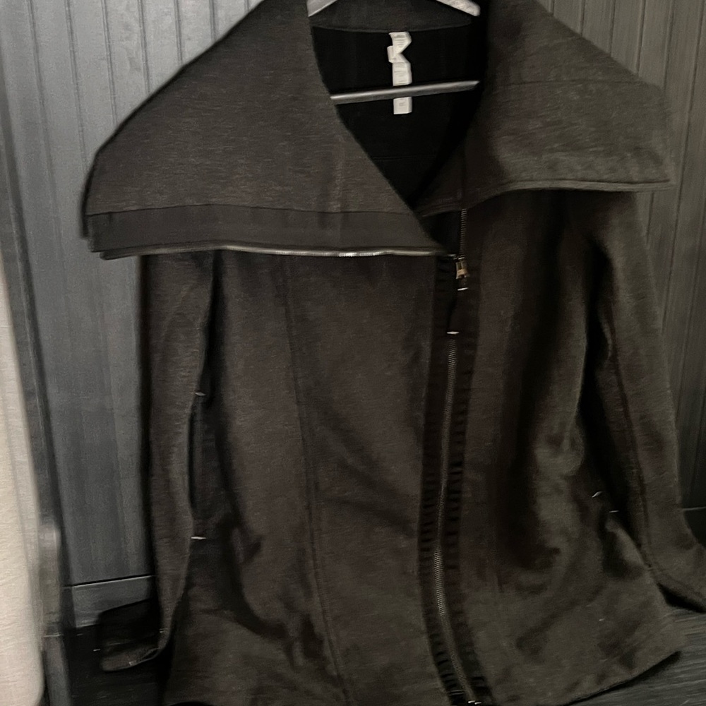 NEW WITHOUT TAG Lululemon Athletica Virasana Blanket Wrap Coat. - Picture 1 of 7